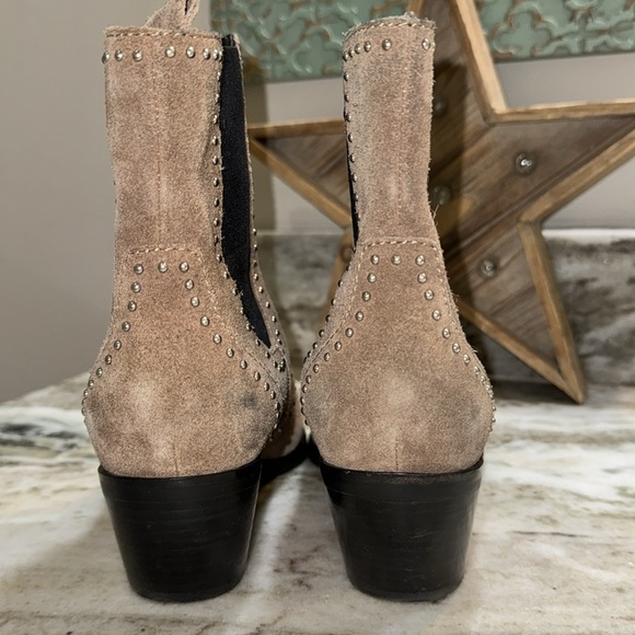 PAIGE Willa Studded Chelsea Ankle Boot 7 - Picture 4 of 12